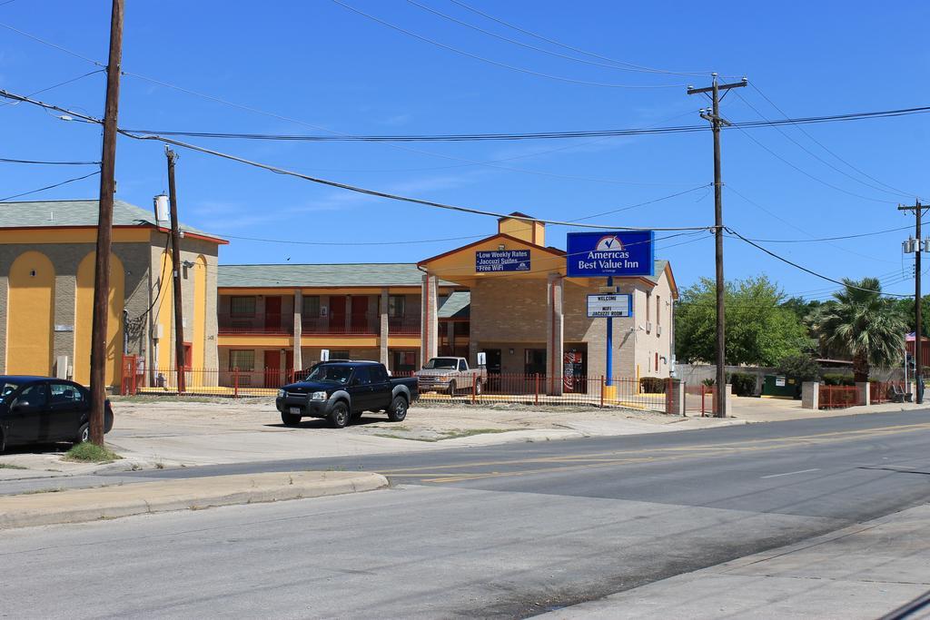 Americas Best Value Inn San Antonio/Lackland Afb Bagian luar foto