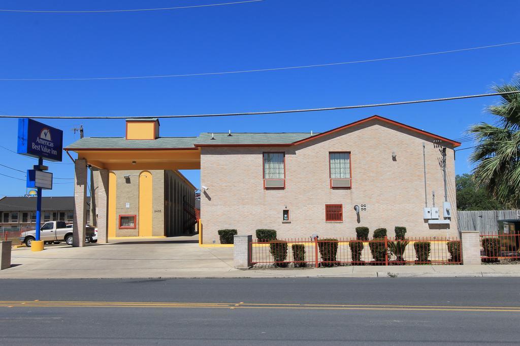 Americas Best Value Inn San Antonio/Lackland Afb Bagian luar foto